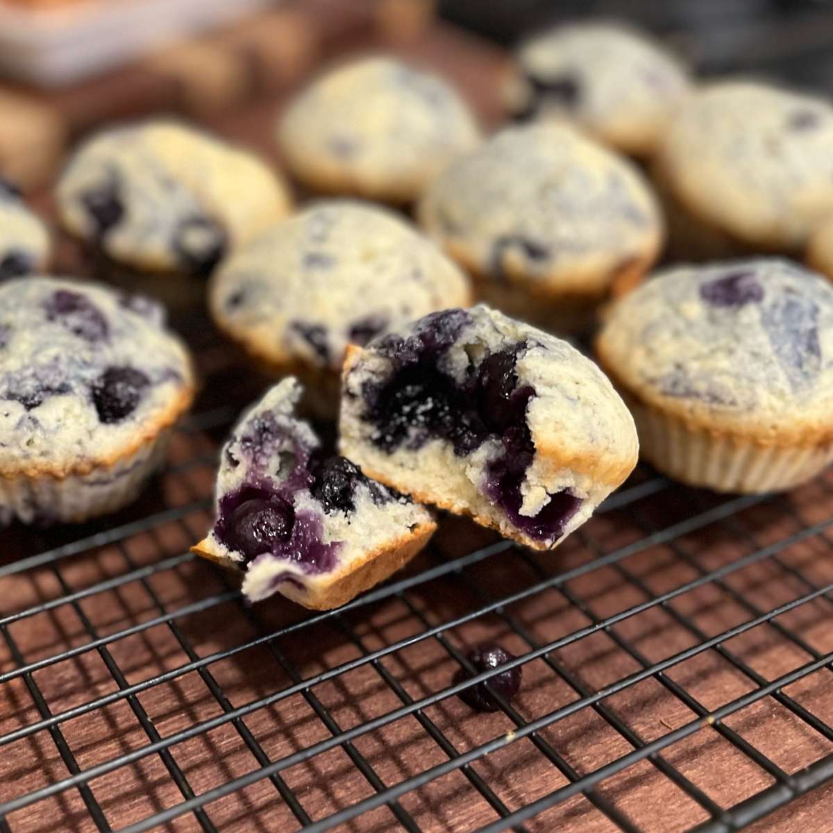 Simple Recipe for Old Fashioned Blueberry Muffins