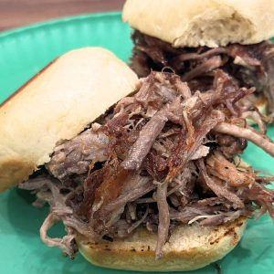 Slider buns with pulled pork